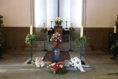 Urnenbeisetzung-kisseln