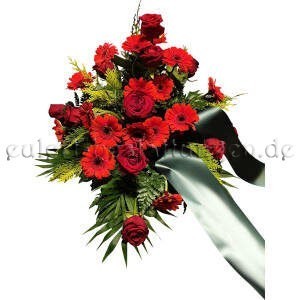 Trauergesteck aus Rosen und Gerbera in kräftigem Rot mit Trauerschleifen
