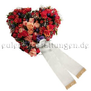 Üppiges Blumenherz mit Rosen und Trauerschleifen Ø 60cm