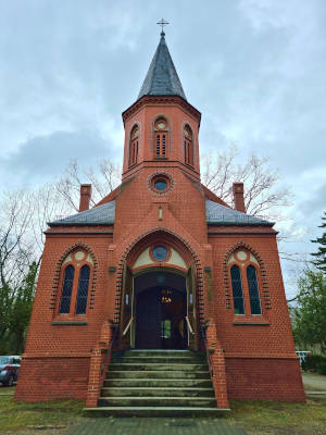 Kapelle-Auferstehungsfriedhof Indira-Gandhi-Straße Berlin