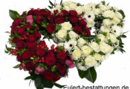 Blumendoppelherz für eine Beisetzung in Pankow